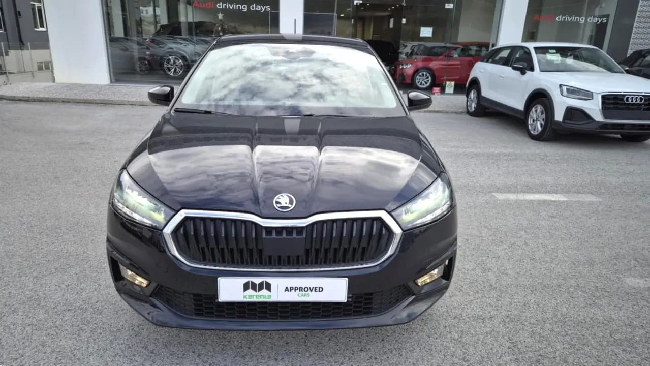 https://cdn.autoq.gr/websites/karenta.gr/images/vehicles/12289/img_12289_16134.jpg