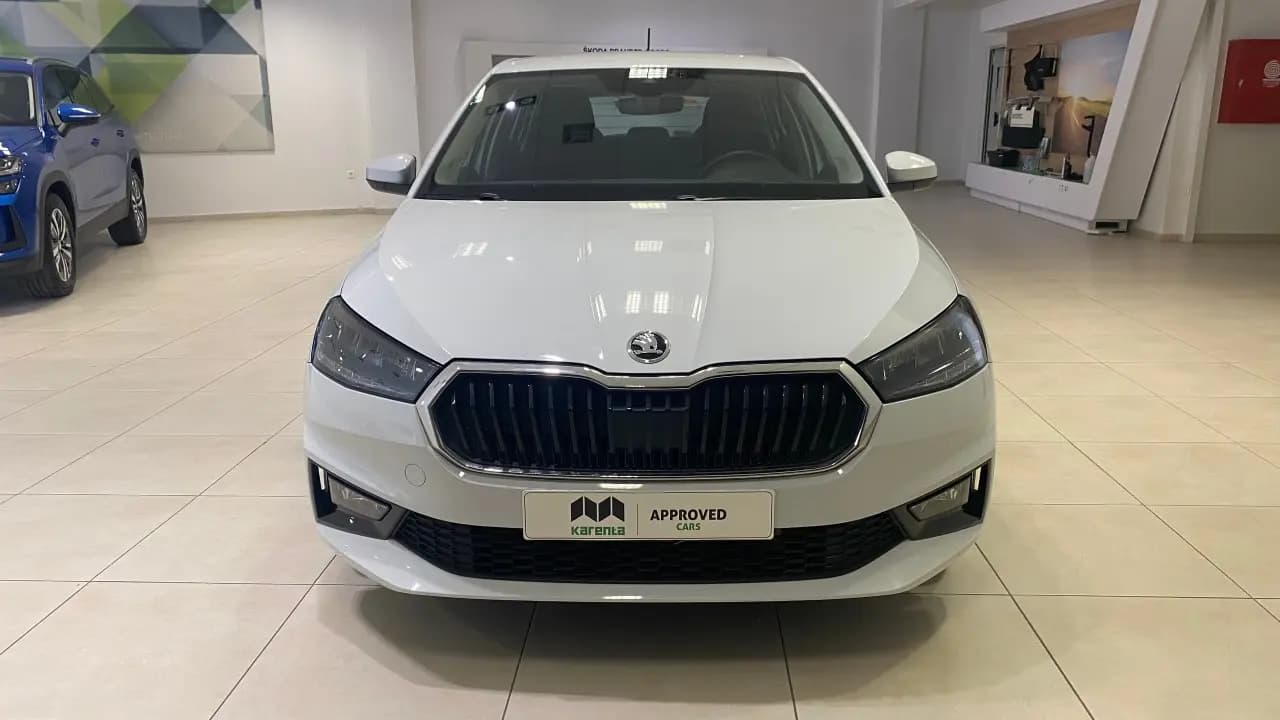 https://cdn.autoq.gr/websites/karenta.gr/images/vehicles/12779/img_12779_88524.jpeg
