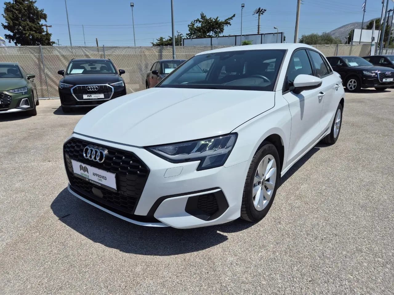 https://cdn.autoq.gr/websites/karenta.gr/images/vehicles/12916/img_12916_85678.jpg